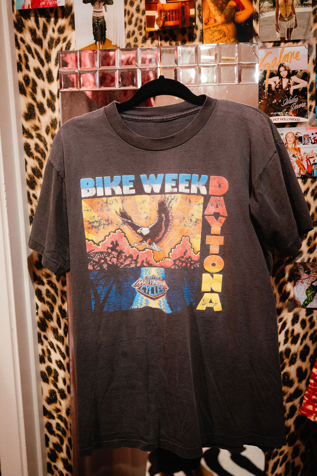 Pretty Wayward Tee – Wayward Debutante x Alexis Neiers